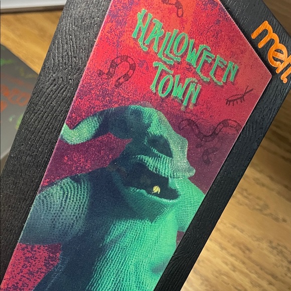 Melt Halloween Town eyeshadow palette - Picture 2 of 6